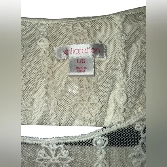 Xhilaration Lace Top - Picture 3 of 3